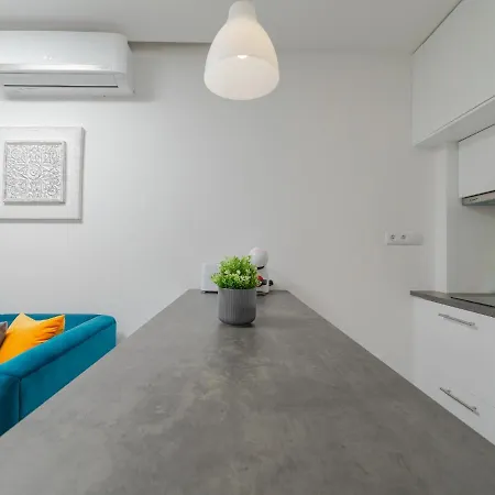 Angel Flats Apartment *